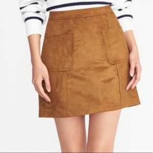 NWOT old navy skirt 🍂